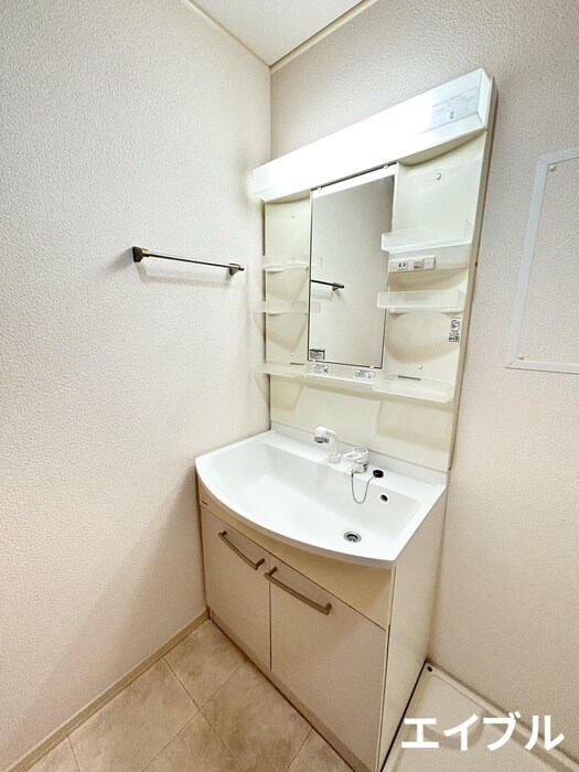 物件内観写真9　(洗面)