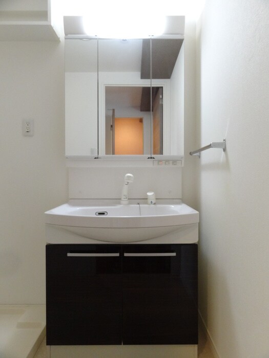 物件内観写真9　(洗面)