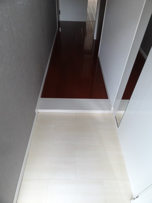 物件内観写真14　(玄関)