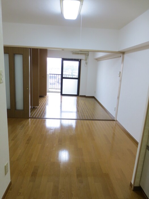 物件内観写真4　(居室)