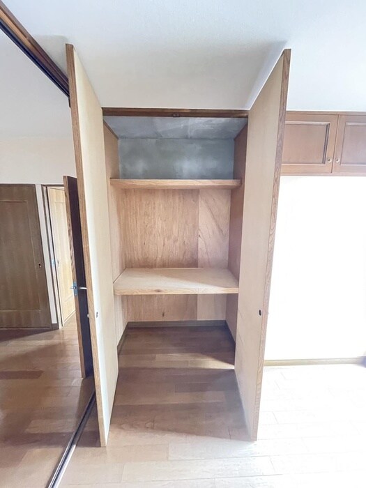 物件内観写真12　(収納)