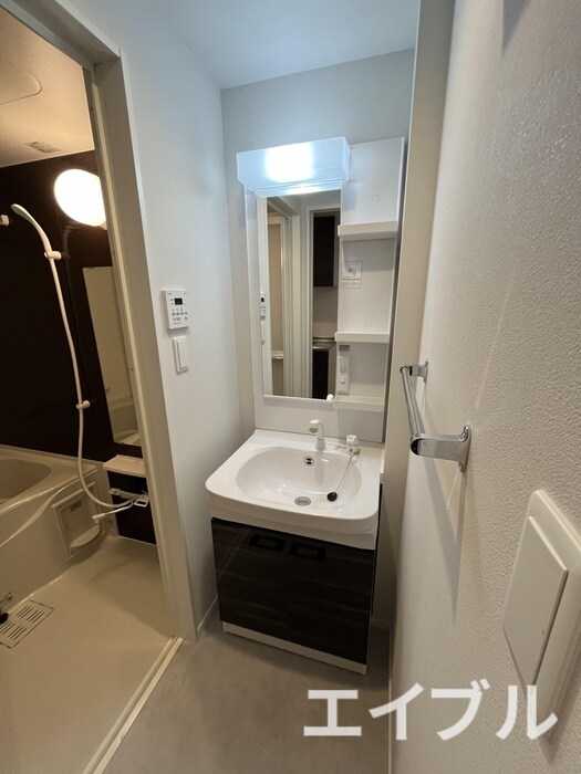 物件内観写真13　(洗面)