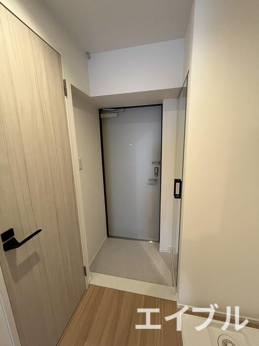 物件内観写真17　(玄関)