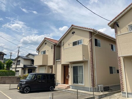 ｸﾞﾚｰﾌﾟﾀｳﾝ4号外観写真
