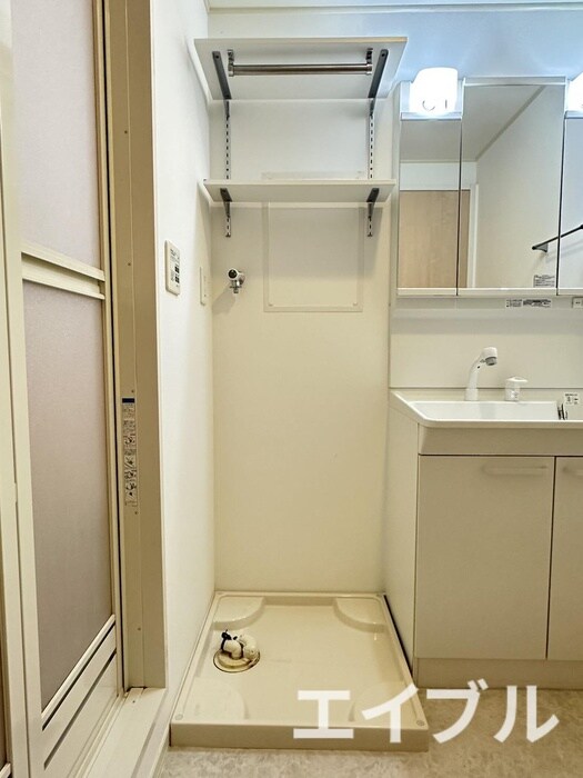 物件内観写真8　(洗濯機置場)