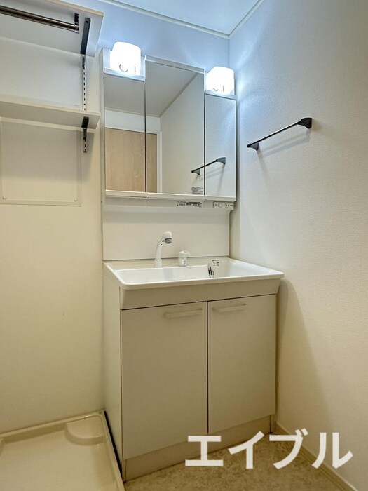 物件内観写真9　(洗面)