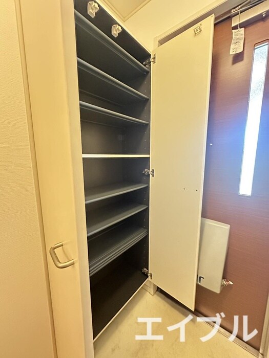物件内観写真12　(靴箱)