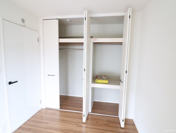 物件内観写真12　(収納)