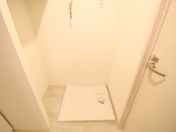 物件内観写真20　(洗濯機置場)