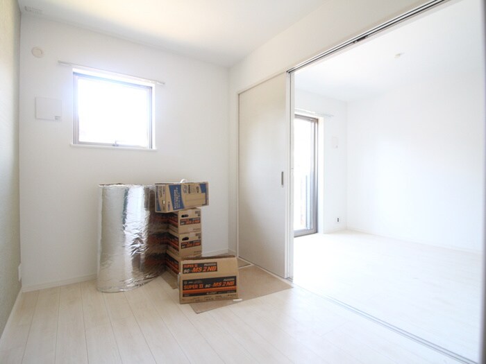 物件内観写真8　(居室)