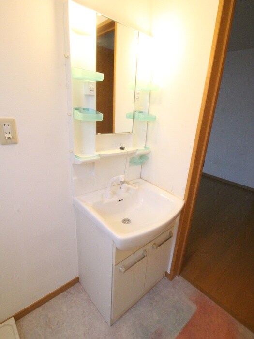 物件内観写真8　(洗面)