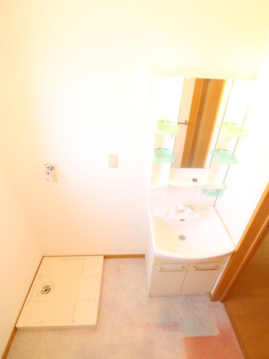 物件内観写真18　(洗濯機置場)