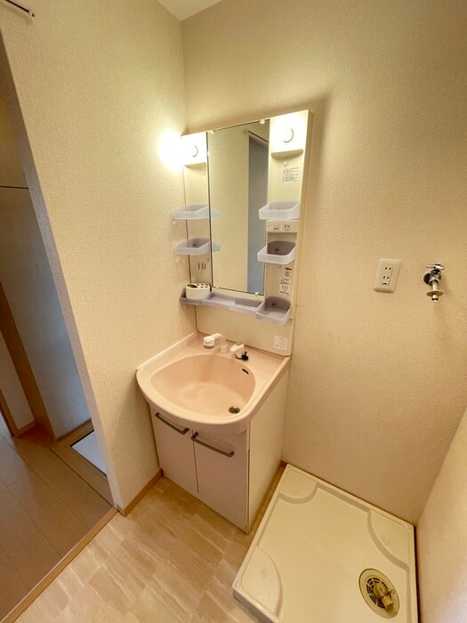 物件内観写真7　(洗面)