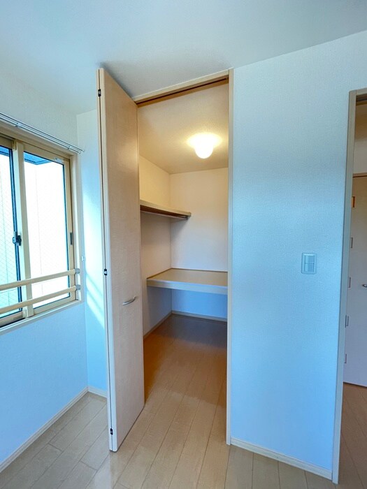 物件内観写真9　(収納)