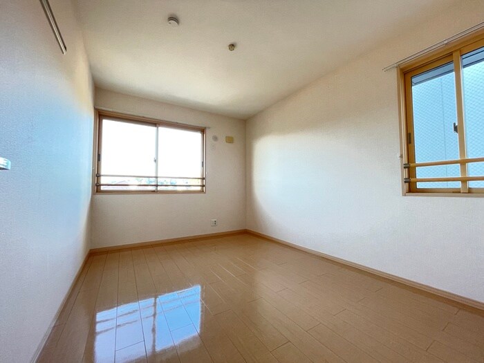 物件内観写真13　(居室)