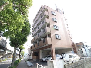 キララ的場外観写真