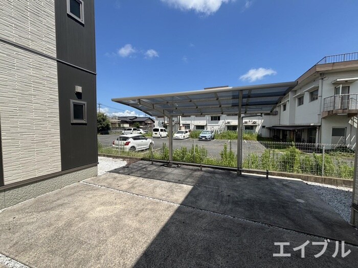 物件外観写真3　(駐輪場)