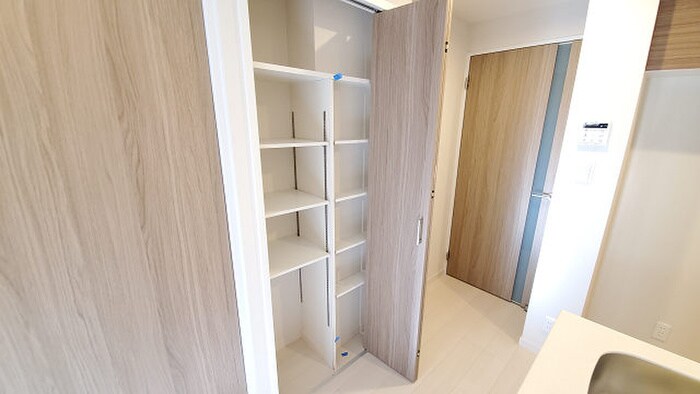 物件内観写真12　(収納)
