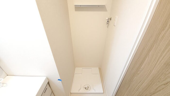 物件内観写真14　(洗濯機置場)