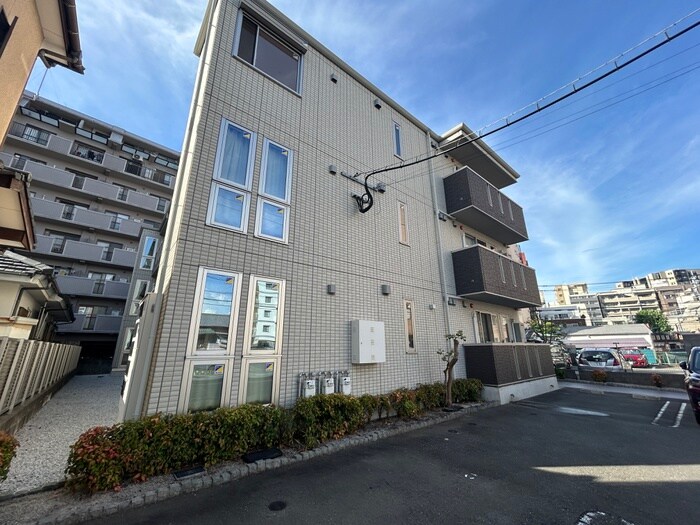 物件外観写真1　(外観写真)