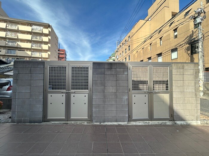 物件外観写真4　(建物設備)