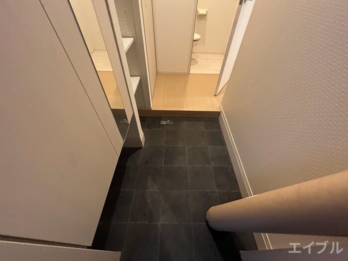 物件内観写真15　(玄関)