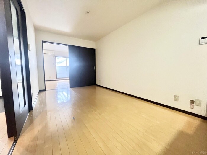 物件内観写真6　(居室)