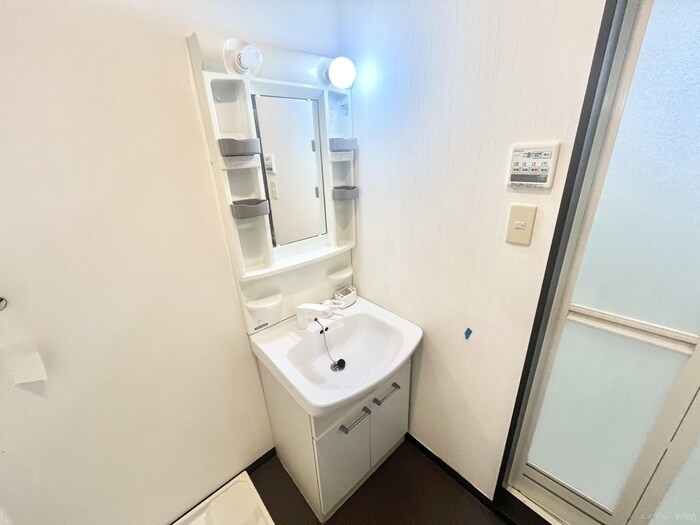 物件内観写真8　(洗面)