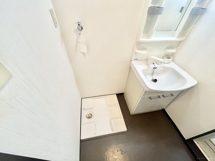 物件内観写真15　(洗濯機置場)