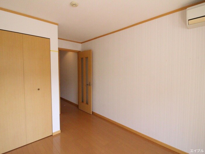 物件内観写真4　(居室)