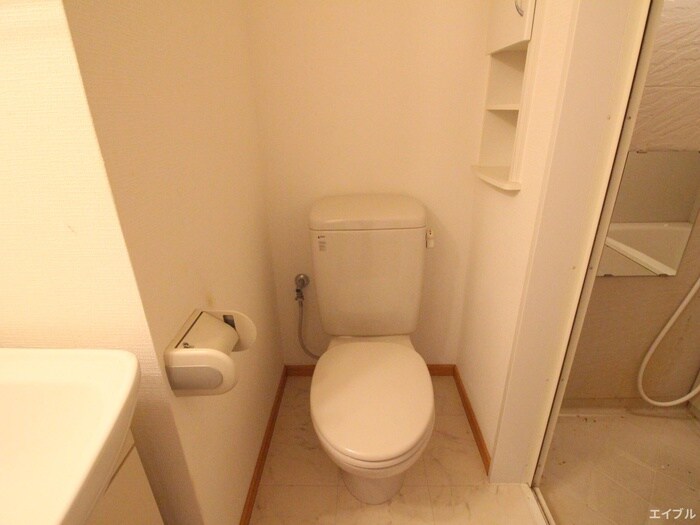 物件内観写真8　(トイレ)