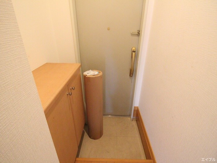 物件内観写真11　(玄関)
