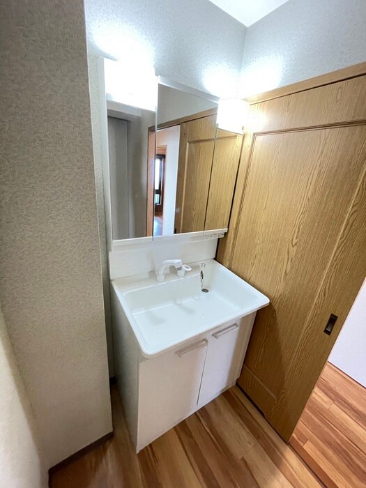 物件内観写真10　(洗面)