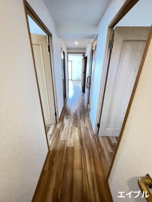 物件内観写真15　(廊下)