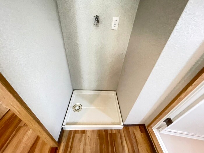 物件内観写真17　(洗濯機置場)