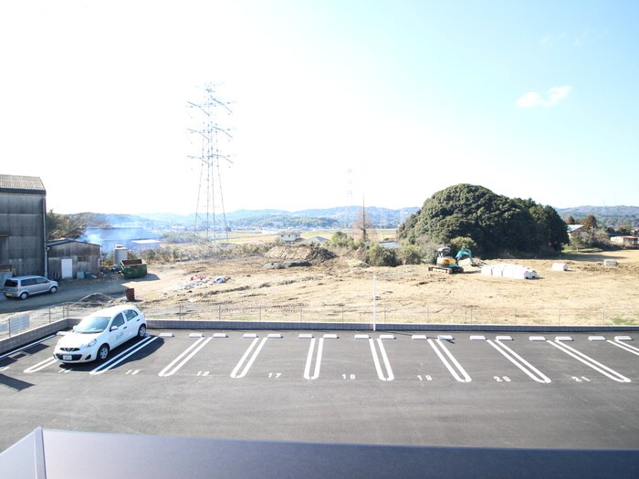 物件内観写真13　(室内からの展望)