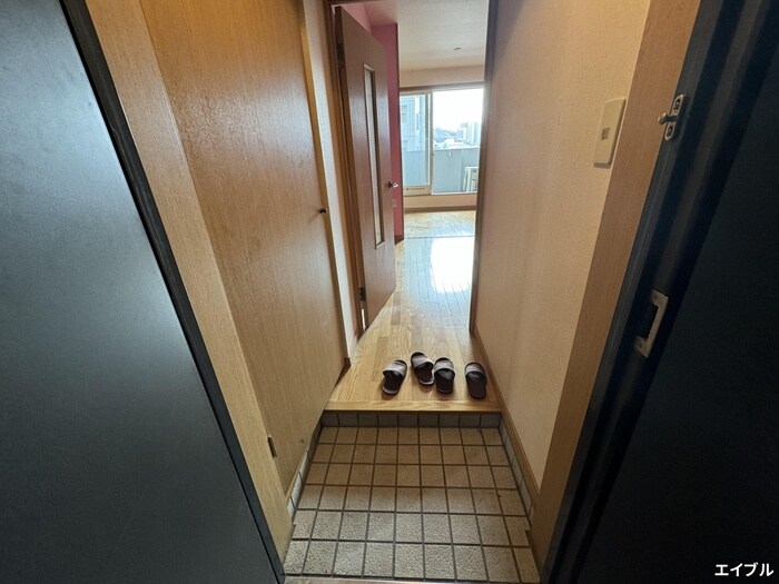 物件内観写真16　(玄関)