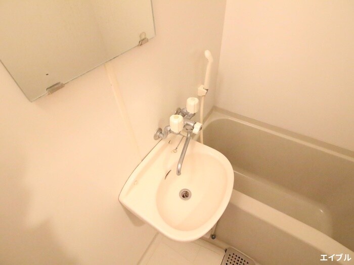 物件内観写真12　(洗面)