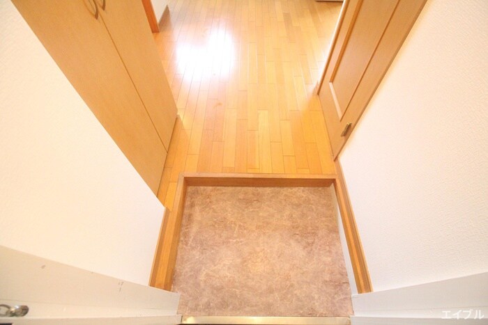 物件内観写真13　(玄関)