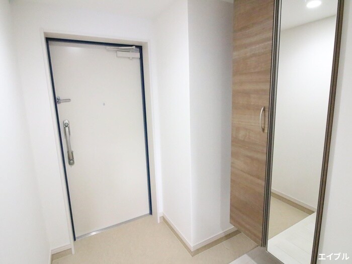 物件内観写真13　(玄関)