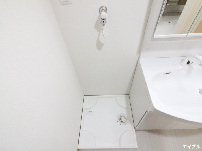 物件内観写真15　(洗濯機置場)