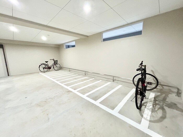 物件外観写真5　(駐輪場)