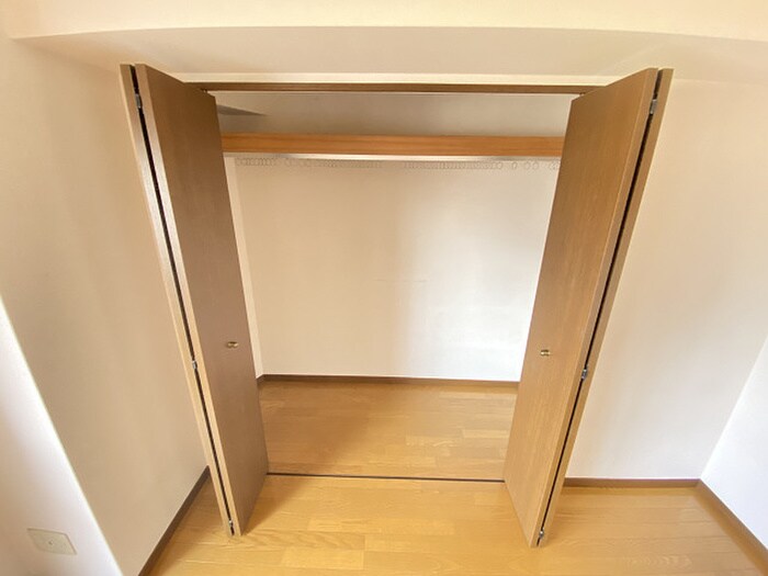物件内観写真12　(収納)
