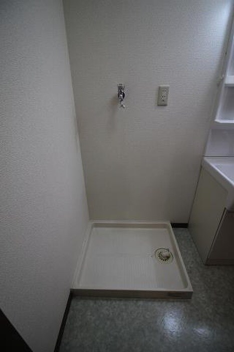 物件内観写真20　(洗濯機置場)