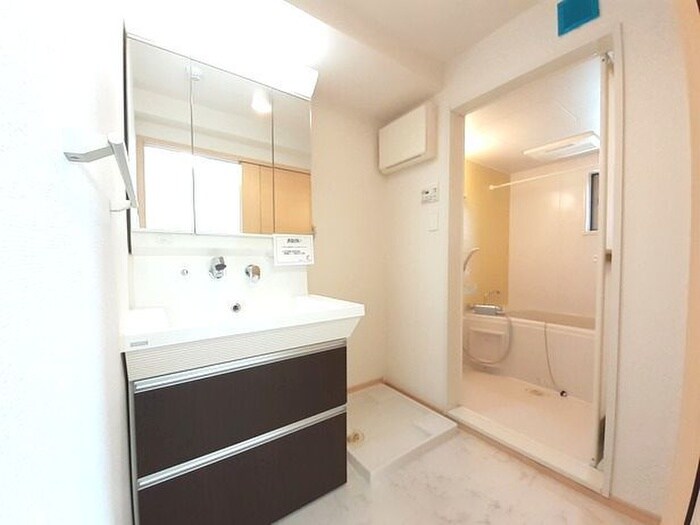 物件内観写真15　(洗面)