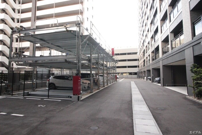 物件外観写真3　(駐車場)