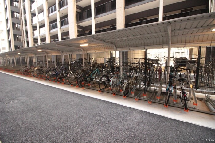 物件外観写真4　(駐輪場)