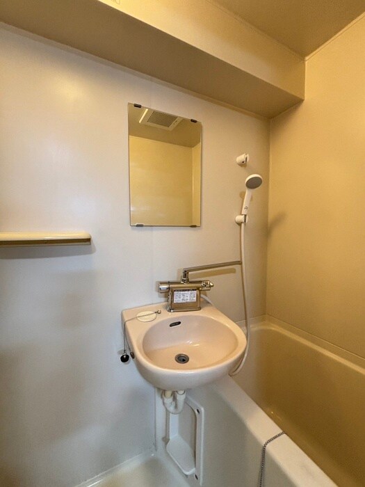 物件内観写真11　(洗面)