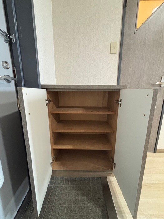 物件内観写真14　(靴箱)