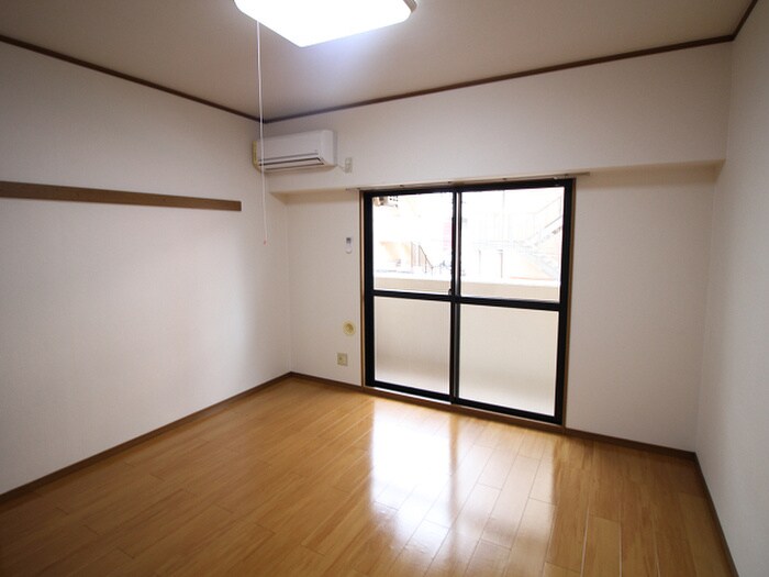 物件内観写真5　(居室)